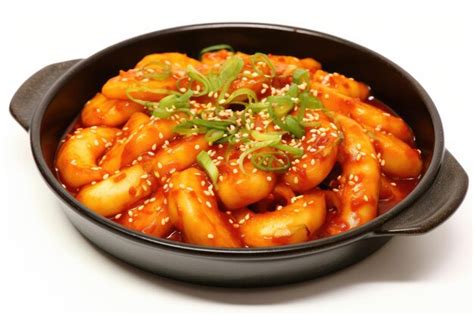 Ddeokbokki: A Spicy Korean Delight That Dances on Your Tongue and Warms Your Soul!